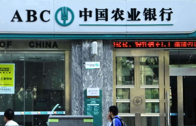 2025好下款的网贷口子谁有，专业梳理5个小花钱包借款