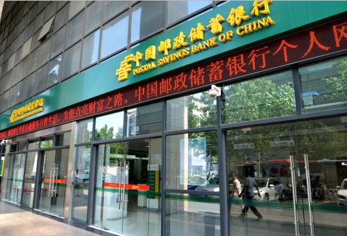 2025最新哪个网贷平台里有苹果id贷，专业解读五个男子从未逾期遭5家网贷拒贷